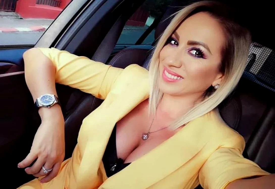 Rocsana Marcu și-a luat diplomă în Drept.