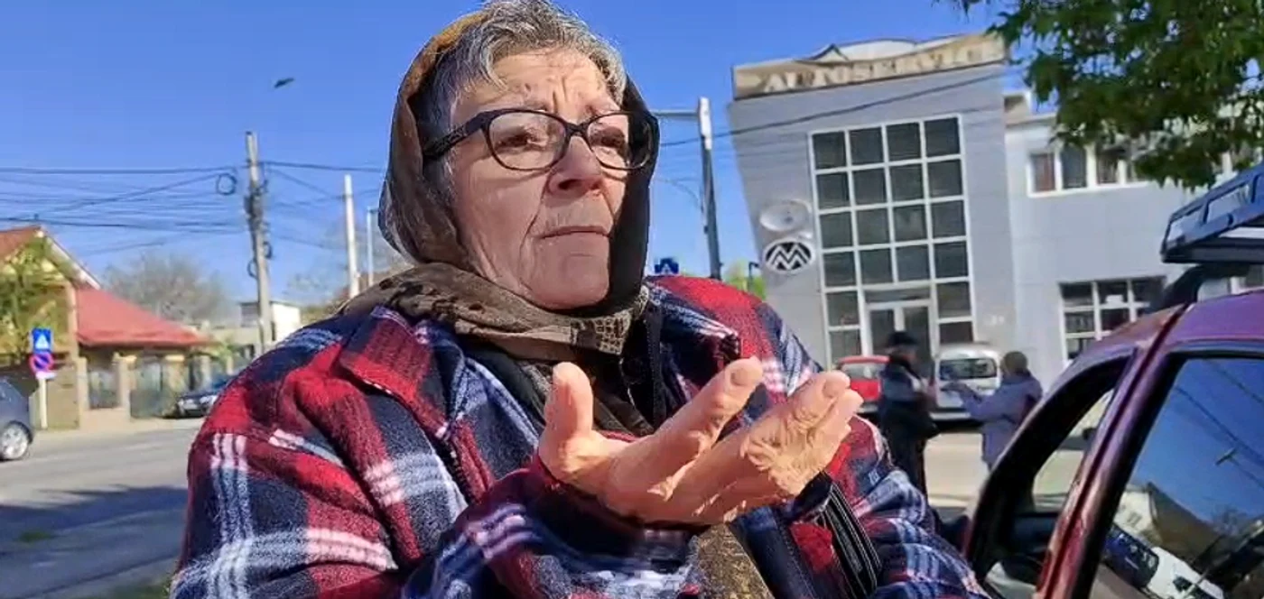 Una dintre persoanele evacuate. FOTO Adevărul / Cornelia Mandu