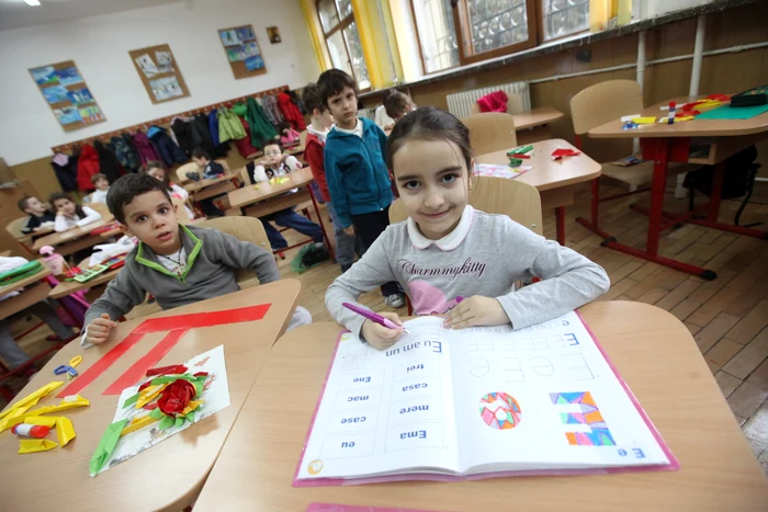 
    230.000 de copii au fost recenzaţi pentru clasa întâi  