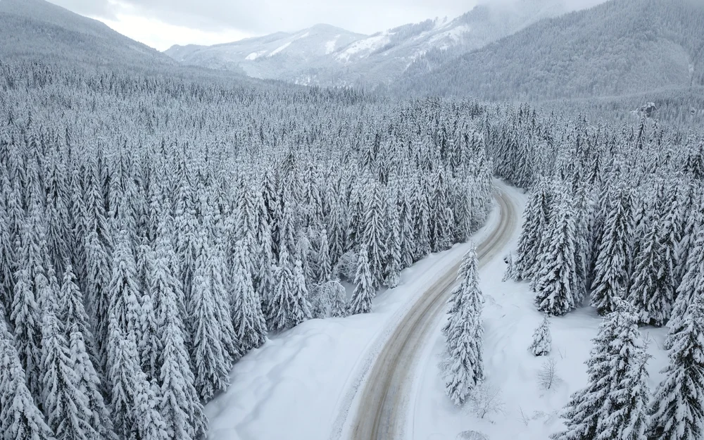 ANM a actualizat prognoza până la jumătatea lunii decembrie. Cum începe iarna 2025-2026