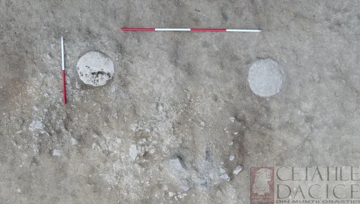 Vestigiile unui necunoscut până în prezent, descoperit în cetatea dacică de la Costeşti-Cetăţuie (foto: Consiliul Județean Hunedoara)