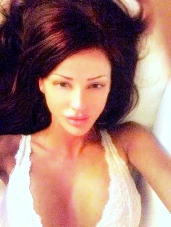 
    Bianca Drăgușanu (FOTO FACEBOOK)  