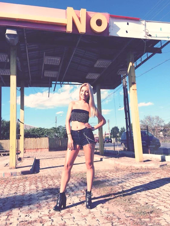 Filmările au fost realizate departe de Capitală, undeva între Ciolpani şi Ploieşti