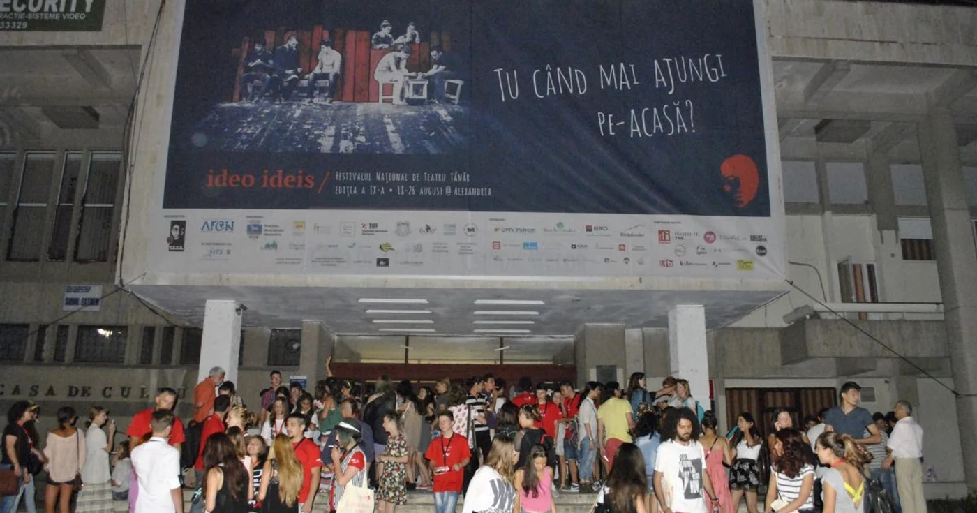 Festivalul  de Teatru Tânăr ” Ideo Ideis” a ajuns la a IX-a ediţie