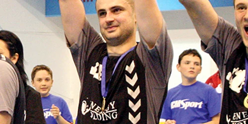 Reşiţa: PORTRET / Dusan Pasic, specialist în aruncări de la şapte metri