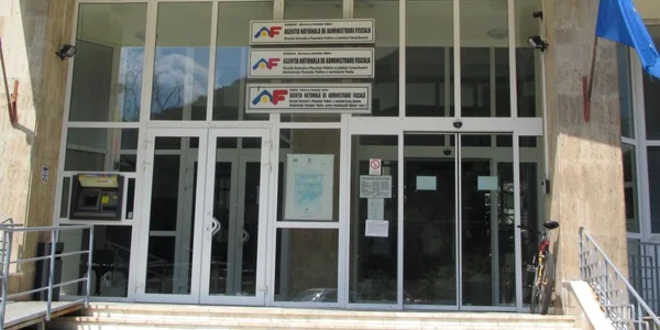 popescu Fostul director adjunct al Fiscului din Caraş-Severin arestat preventiv pentru tâlhărie
