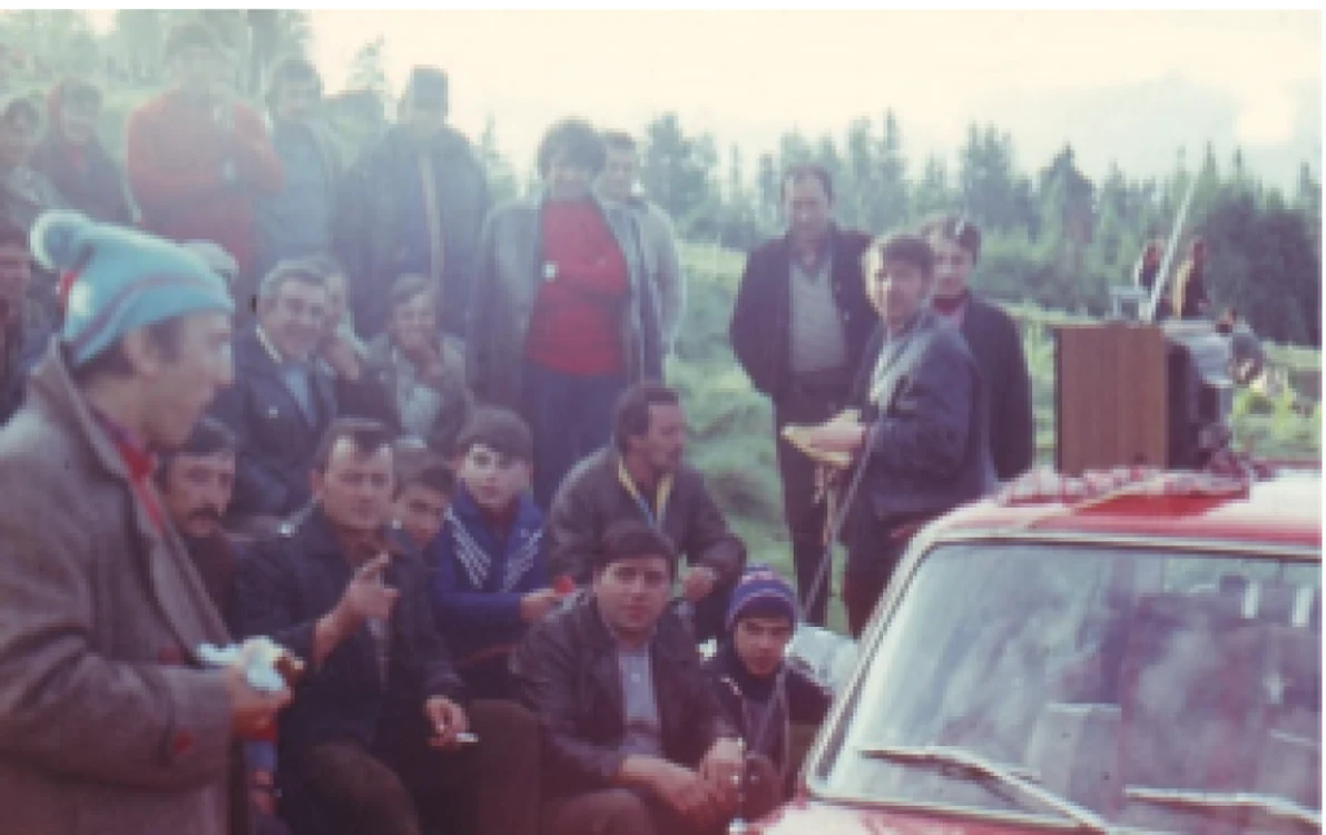 Oamenii urcau pe munţi sau pe dealuri unde prindeau fie televiziuni din Ungaria, fie din URSS. FOTO: ÁrPÁd Kémenes