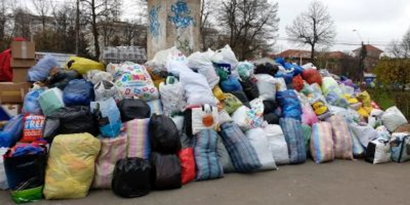 O parte din ajutoarele colectate la Galaţi FOTO Doru Maximilian