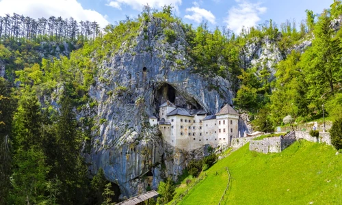 7 castel predjama shutterstock 428736385 jpg jpeg