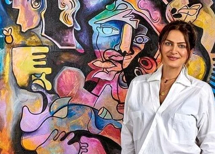 Alexandra Nechita mai are o fetiță, Tevva, care este foarte încântată de venirea pe lume a frățiorului eifoto: arhiva personală