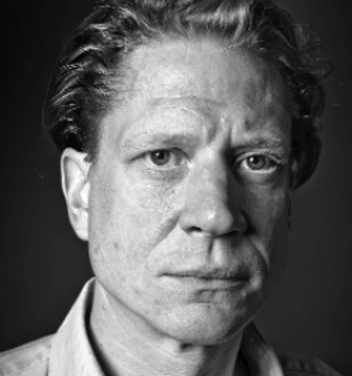 "Nu pot face teatru decît desconstruind convenţiile"   interviu cu Jerry KILLICK jpeg