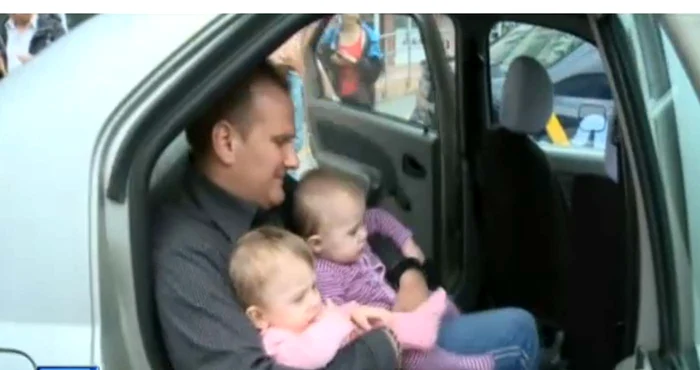 Marius Boghian este fericit alături de fetele sale