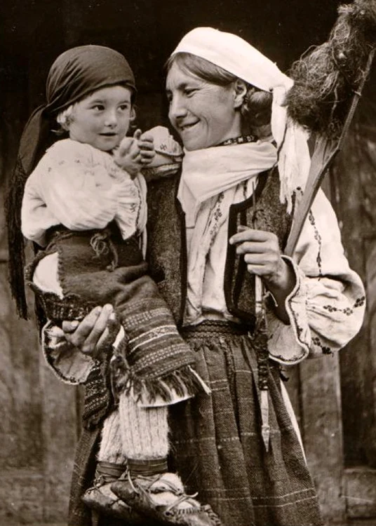 Momarlani. Foto ilustrată de epocă. Delcampe.net