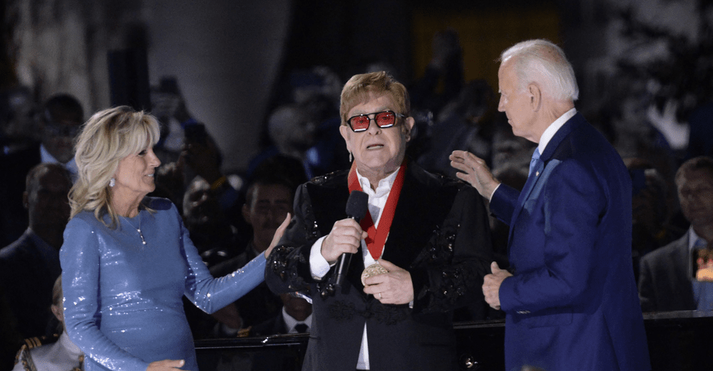 Elton John, concert la Casa Albă. La spectacol a fost prezent Joe Biden, președintele SUA VIDEO