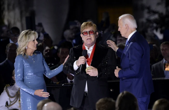 Elton John, alături de cuplul prezidențial FOTO Profimedia