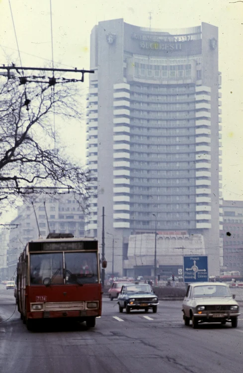 Piața Universității și Hotelul Intercontinental