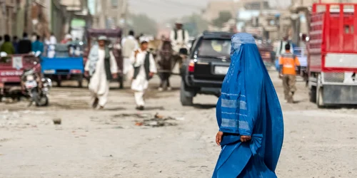 Femei afgane burka FOTO Shutterstock jpg