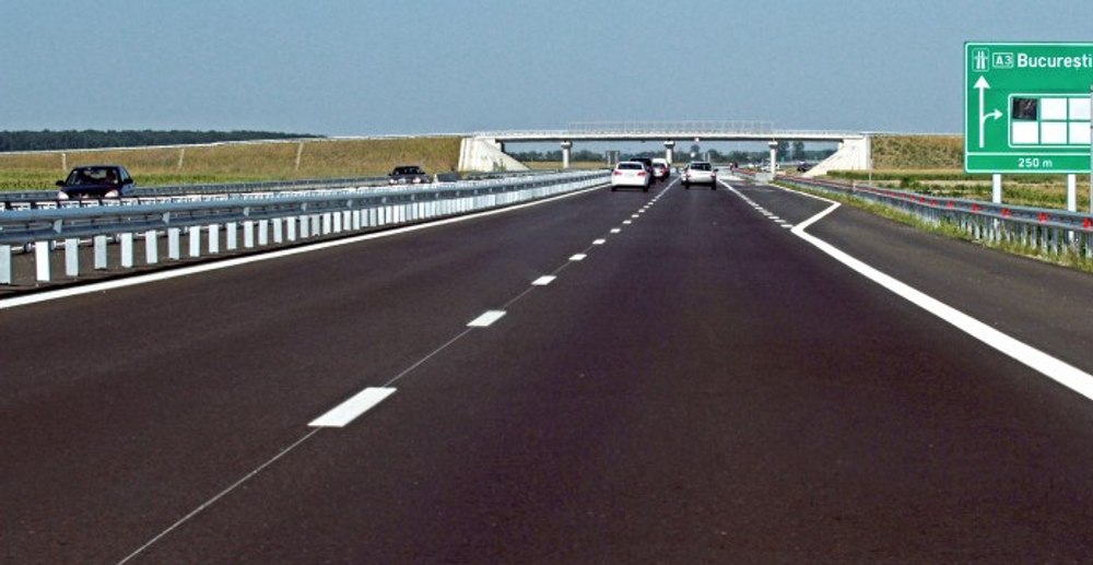 Haos pe Autostrada București-Ploiești: accident după ce mai multe vaci au rupt gardul de protecţie şi au pătruns pe A3