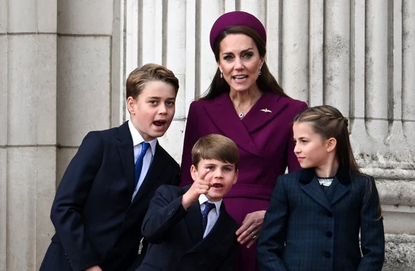 Kate Middleton, Prințul George, Prințesa Charlotte și Prințul Louis Foto Profimedia jpg