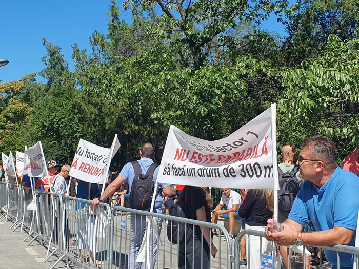 Protest al locuitorilor cartierului Greenfield