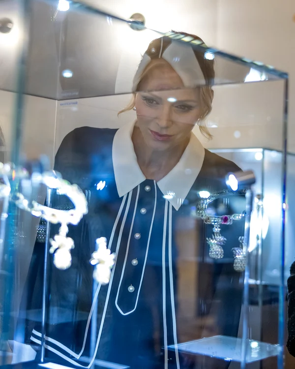Charlene a vizitat la Monaco expoziția Joya, Foto Frédéric Nebinger  Palatul Prințului (4) jpg