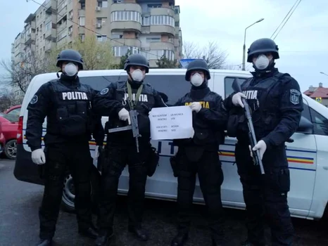 Mesaje poliţişti coronavirus stare de urgenţă FOTO Poliţia Capitalei / Facebook