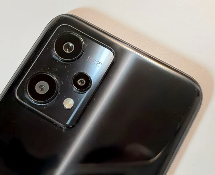 realme 9 Pro camera