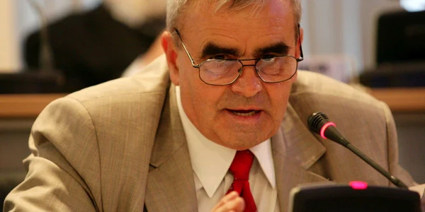 Surse din primărie susţin că Vasile Ciupa, directorul Direcţiei de Mediu din Primăria Timişoara, ar fi unul din cei vizaţi de anchetă. Ciupa neagă tot