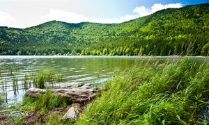 Lacul Sfânta Ana, un important obiectiv turistic din Harghita jpeg