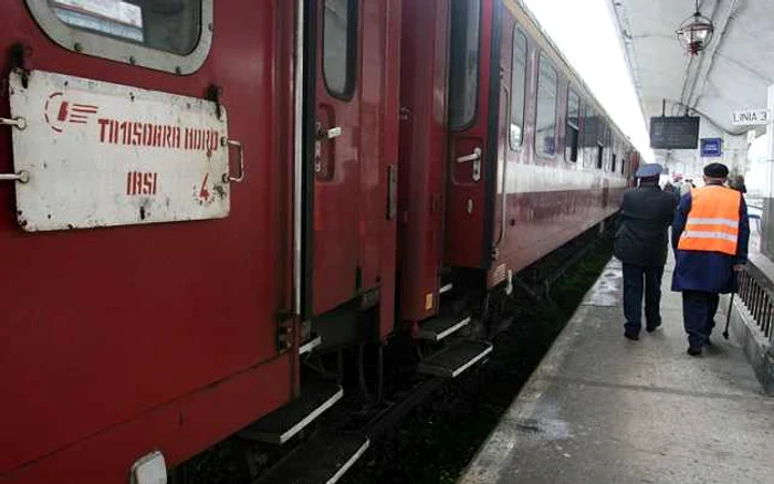 Un conductor de tren este
cercetat pentru înşelăciune, fals material în înscrisuri oficiale, uz de fals
şi fals.   FOTO - ziuadecluj.realitatea.net