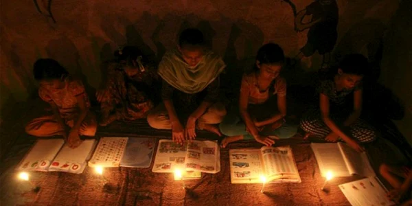 pana de curent in india