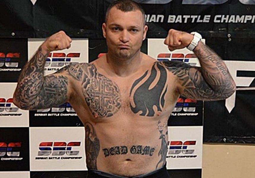 Un luptător MMA se zbate între viaţă și moarte după ce a fost împușcat în timpul protestelor din Serbia 