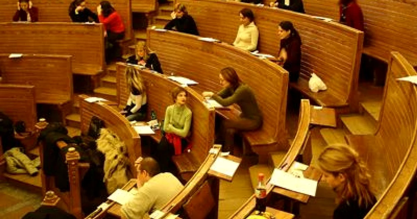 Sindicatele ar accepta asumarea răspunderii pentru Codul Educaţiei