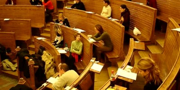 Sindicatele ar accepta asumarea răspunderii pentru Codul Educaţiei