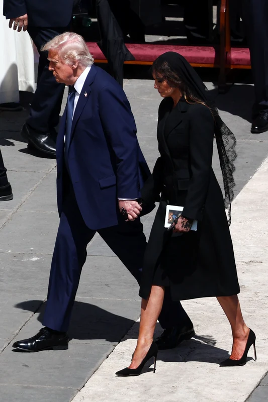 Donald Trump și Melania Trump la funeraliile Papei Francisc. FOTO: Profimedia