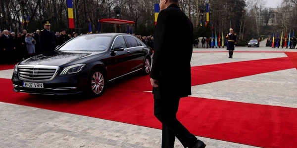 Ceremonia care a marcat plecarea fostului președinte Klaus Iohannis de la Palatul Cotroceni, în Bucuresti. FOTO Inquam Photos / Octav Ganea