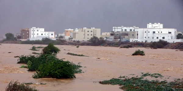 Ciclonul tropical Shaneen a lovit Omanul. FOTO AFP
