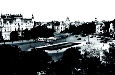 Călătorie în inima Bucureştiului Piața Victoriei de a lungul timpului jpeg