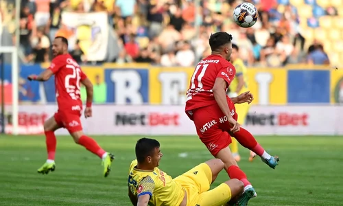 Petrolul FC Hermannstadt, Valetin Ticu Dragos Iancu (Sportpictures) jpg