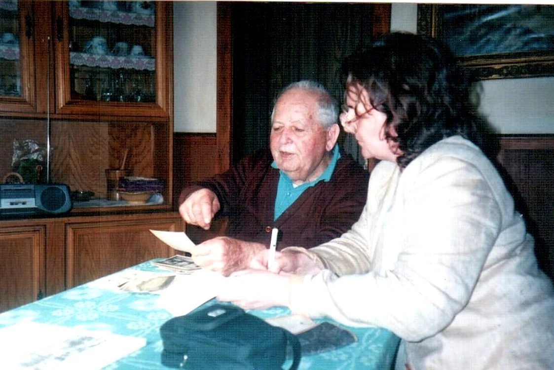 Smaranda Vultur, alături de Nicholas Wiewe, deportat din Tomnatic în satul Salcâmi din Bărăgan / FOTO Arhiva Personală