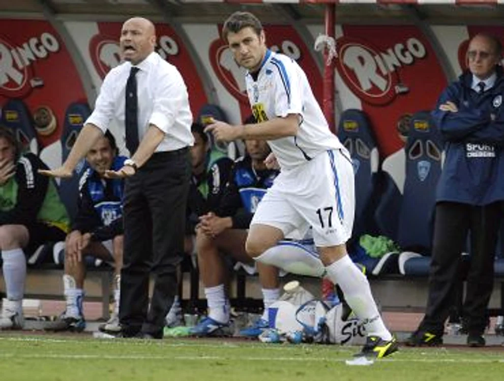 FOTBAL: Vieri, testat de Blackburn Rovers (VIDEO)