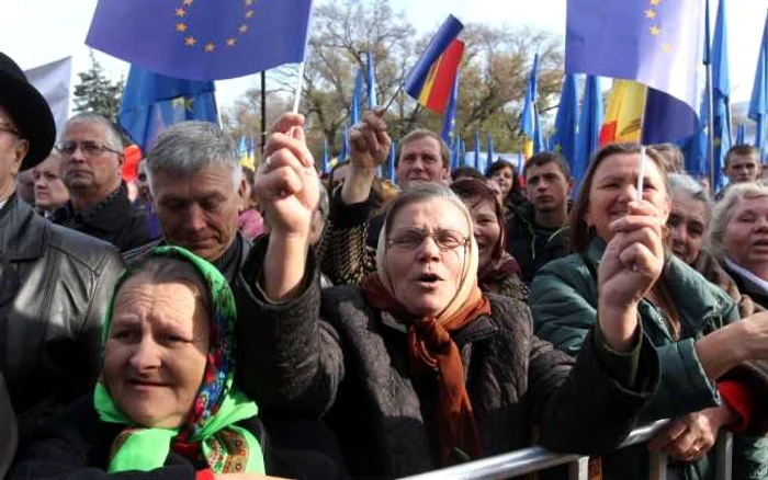 Zeci
de mii de oameni au susţinut integrarea europeană la Chişinău FOTO: Tudor Iovu