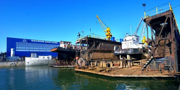 Imagine din Şantierul Naval Navrom Galaţi FOTO navromshippyard.ro