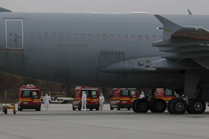 Transferul în Germania al  pacienţilor Covid-19 cu stare gravă.  FOTO Inquam Photos / Octav Ganea