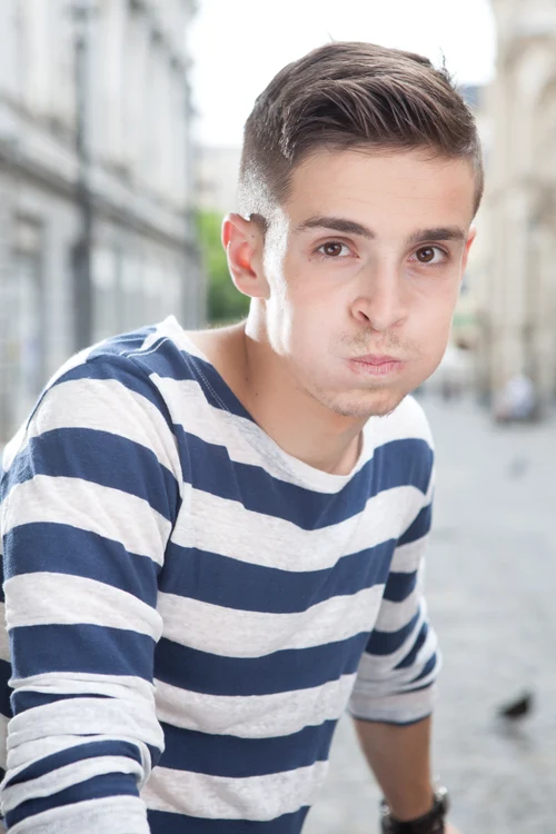 Andrei s-a strâmbat la camera de fotografiat (foto: arhiva personală)