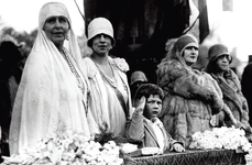 Scurta domnie a regelui copil Regele Mihai, de la moartea bunicului Ferdinand, la detronarea de către propriul tată jpeg