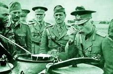 Moda impusă de generalul Ion Antonescu:«Jos burţile!» jpeg