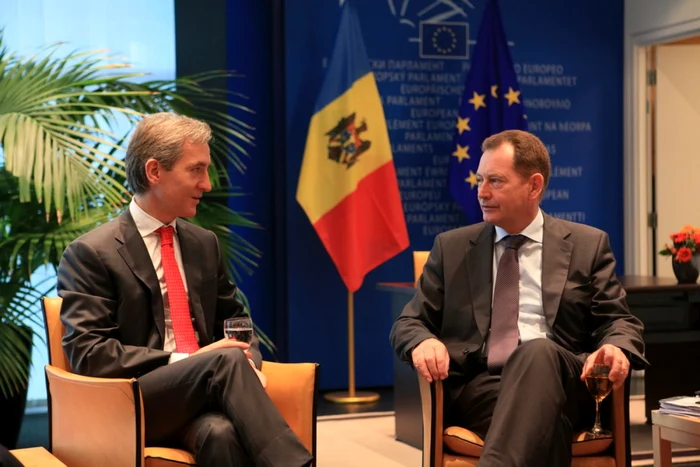 Premierul Iurie Leancă şi europarlamentarul Graham Watson FOTO:gov.md