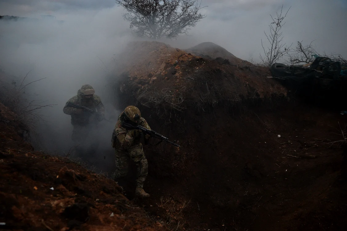Infanteriști ucraineni în Donețk FOTO PROFIMEDIA