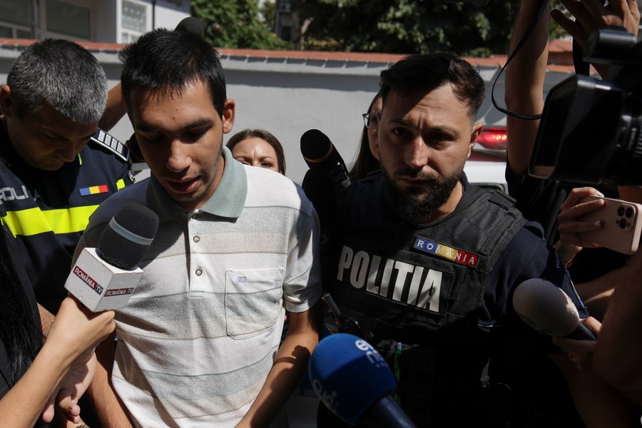 Moški iz Bukarešte obtožen zaradi napada na dostavljalca iz Bangladeša